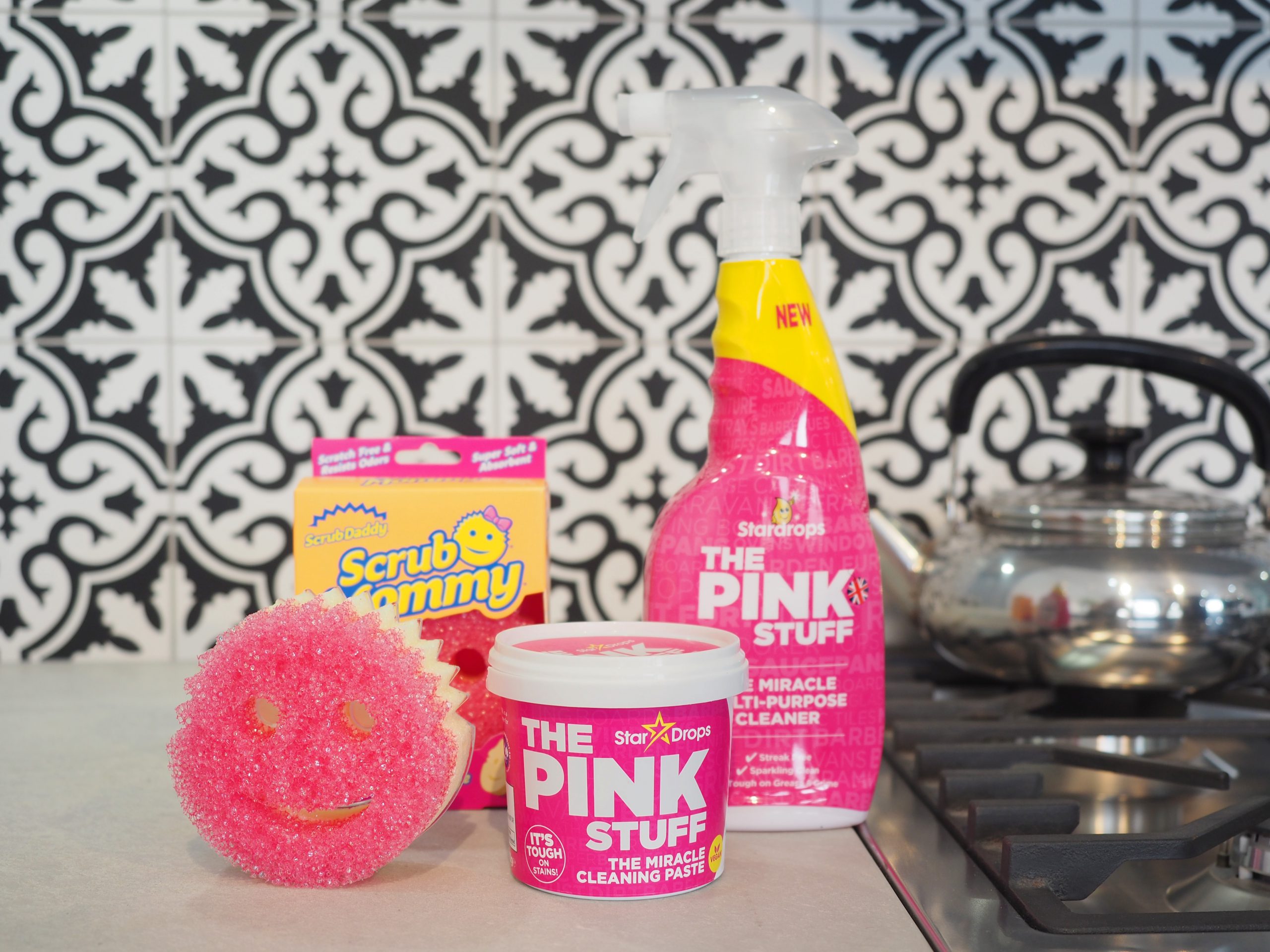 Review and Giveaway: Cult-Cleaning Products 'The Pink Stuff